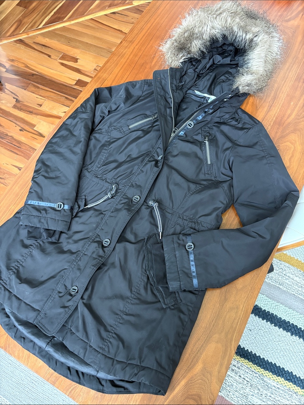 Athleta Primaloft Peak Parka Black Faux Fur Trim Hooded Coat Jacket Size Small - Picture 5 of 9